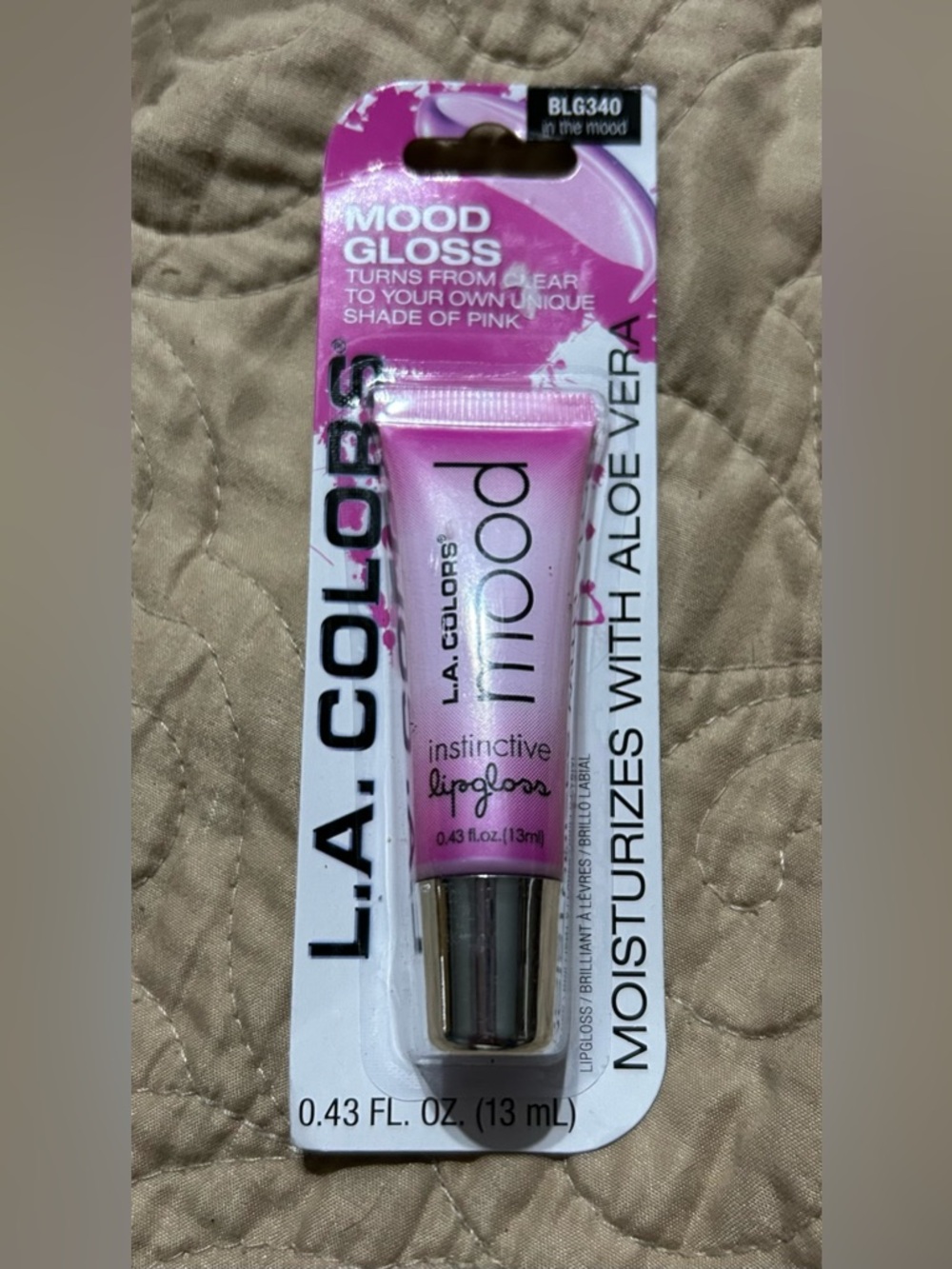 DIKALU Bear-Themed Eyeshadow, lip moisturizer, Palette & Bracelet Bundle